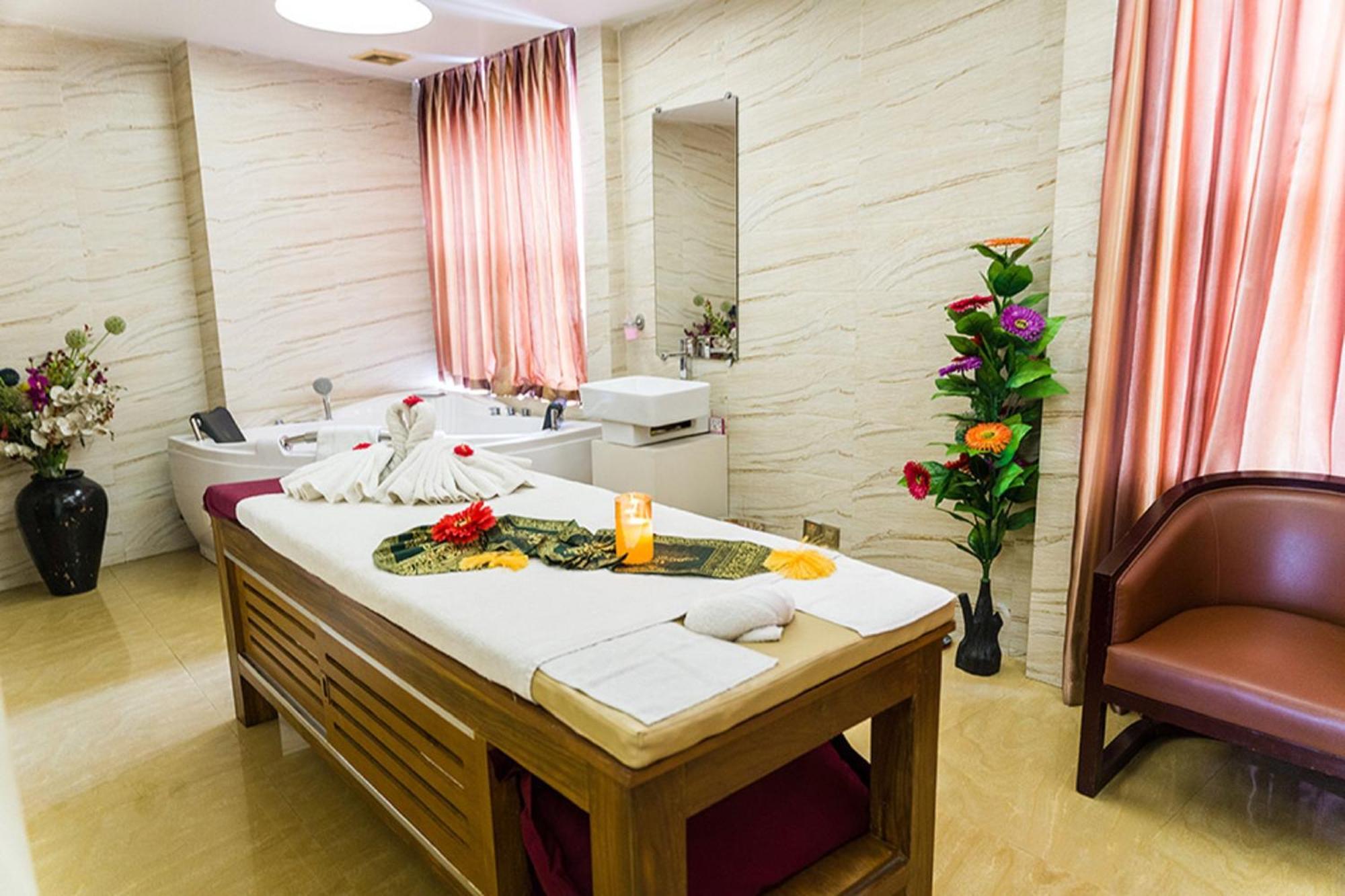 Fars Hotel & Resorts - Bar-Buffet-Pool-Spa Dhaka Zewnętrze zdjęcie