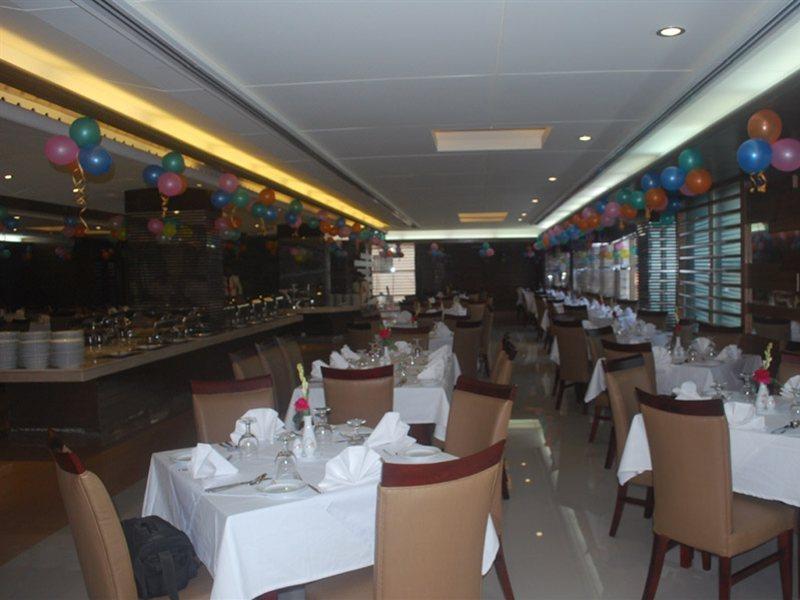 Fars Hotel & Resorts - Bar-Buffet-Pool-Spa Dhaka Zewnętrze zdjęcie